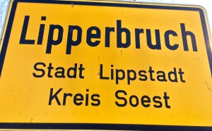 Lippstadt Lipperbruch Ortseingangsschild für Hotels