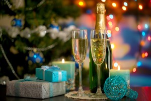 (Africa Studio/Shutterstock.com) Silvester in Lippstadt für Hotelgäste mit Sekt